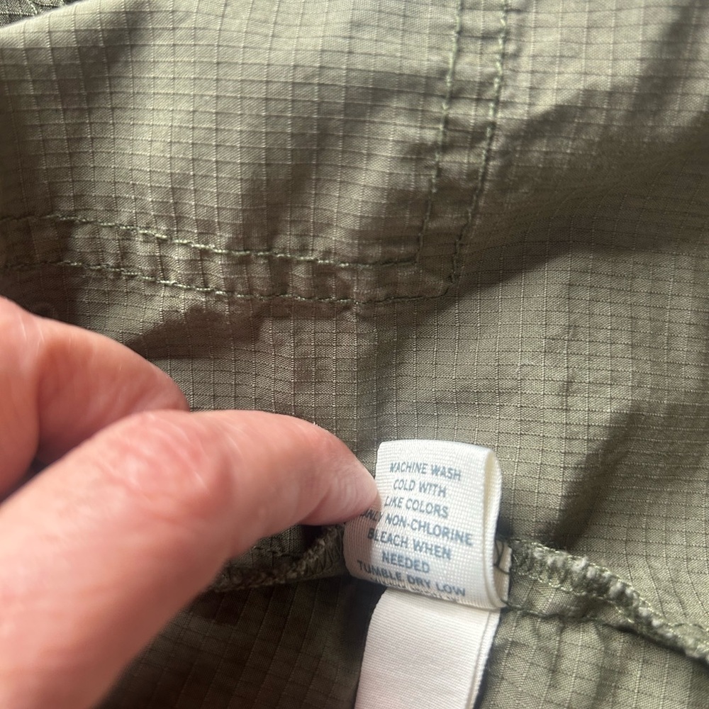 Mudd Army Green Women's Utility Hooded Vest Sz M EUC Gorpcore Military Chore - Picture 10 of 10
